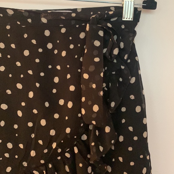 URBAN OUTFITTERS | Polka Dot Ruffle Mini Sz M - Picture 5 of 6